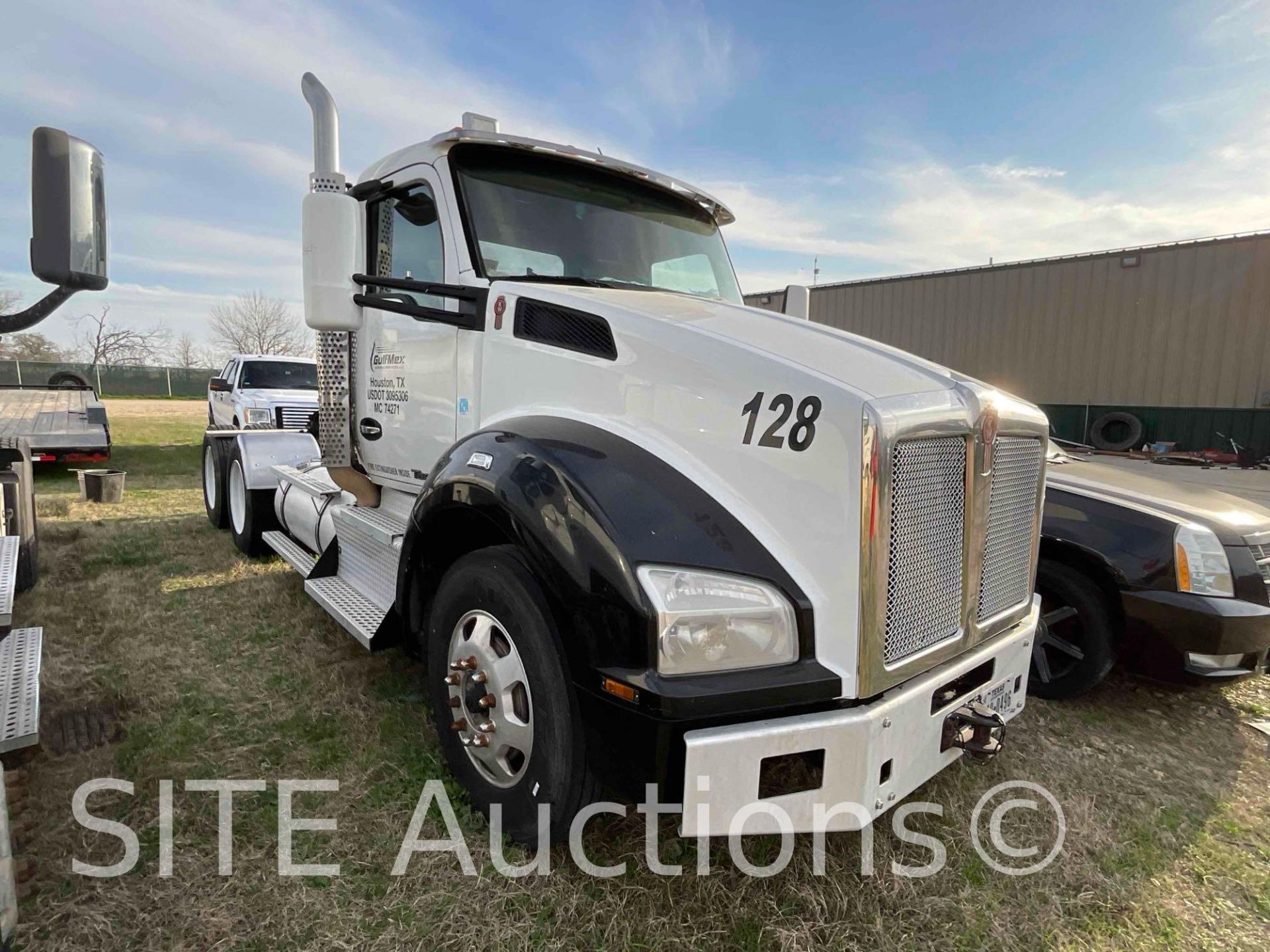 2016 Kenworth T880 T/A Daycab Truck Tractor - Image 2 of 44