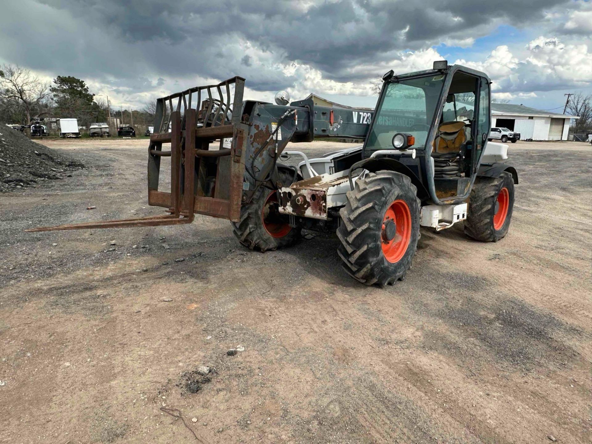 2006 Bobcat V723 VersaHandler 4x4x4 Telescopic Forklift