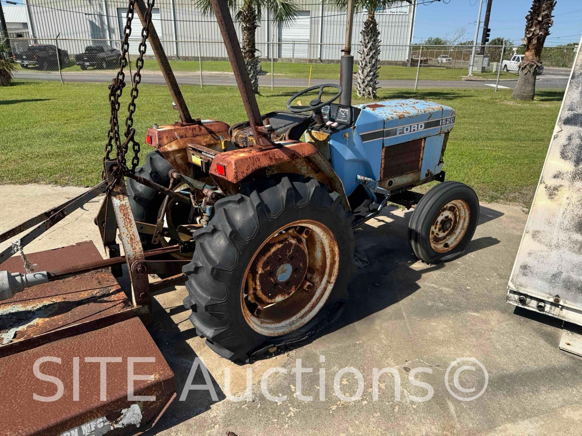 Ford 1520 Tractor - Bild 5 aus 15