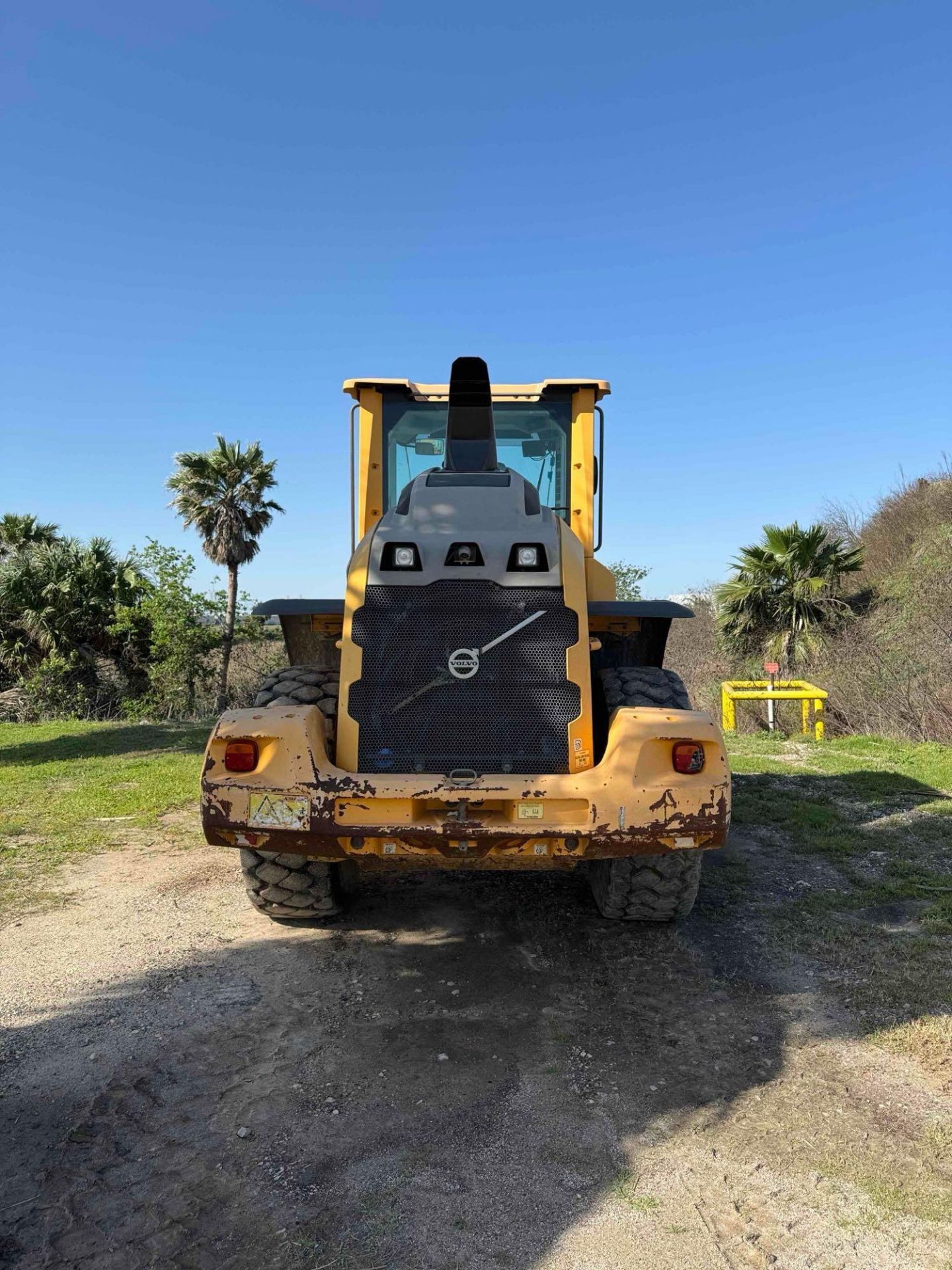 2015 Volvo L90H Wheel Loader - Image 2 of 38