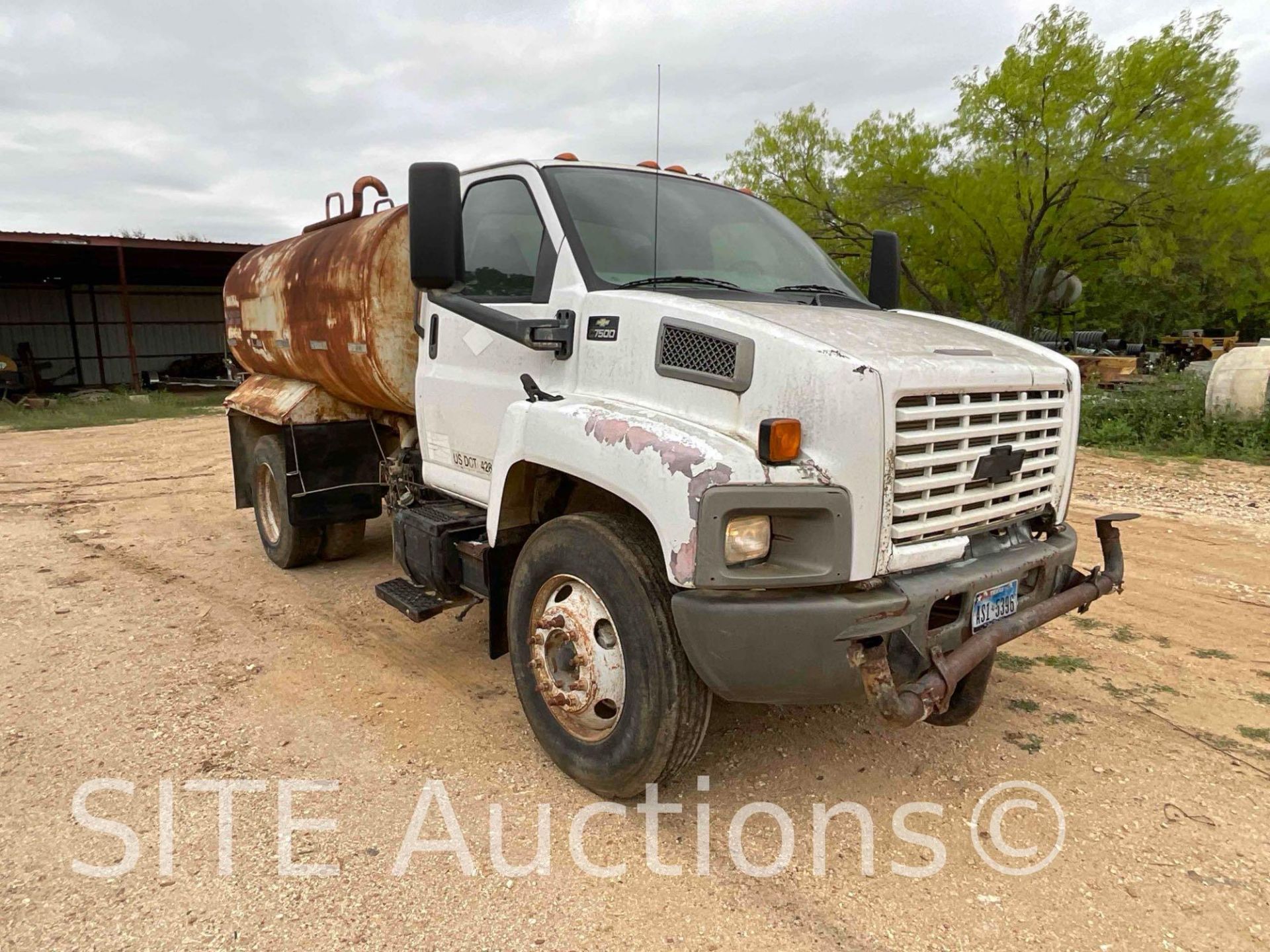 2004 Chevrolet C7500 S/A Water Truck