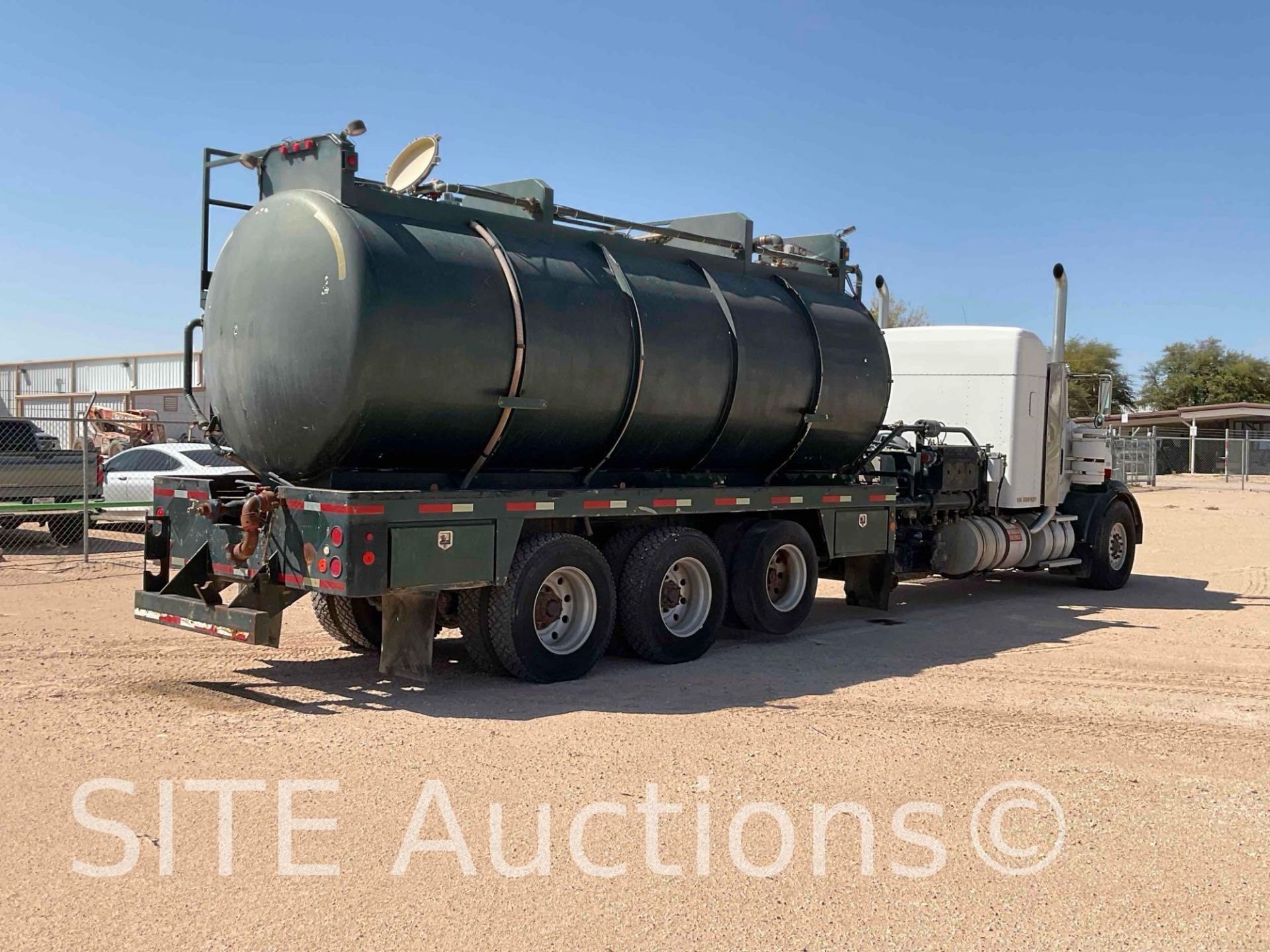 2005 Kenworth T800 Tri/A Kill Truck - Image 4 of 132