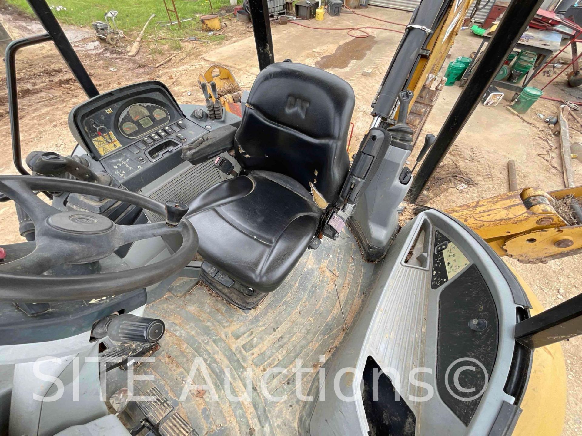 2014 CAT 420FIT Backhoe Loader - Image 15 of 23