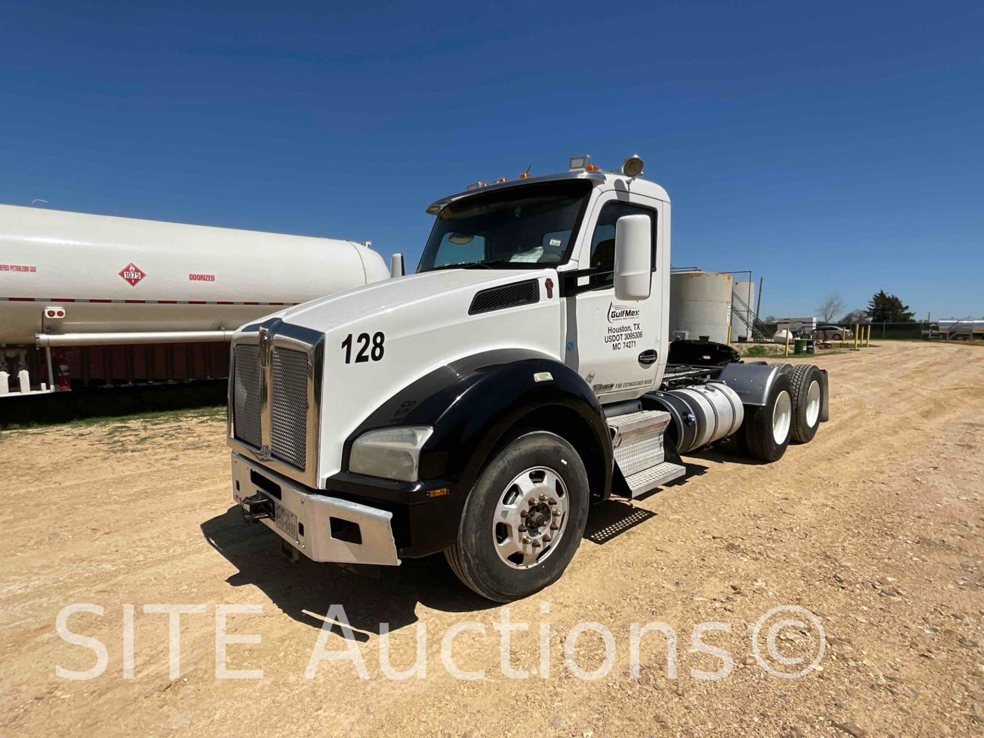 2016 Kenworth T880 T/A Daycab Truck Tractor - Image 30 of 44