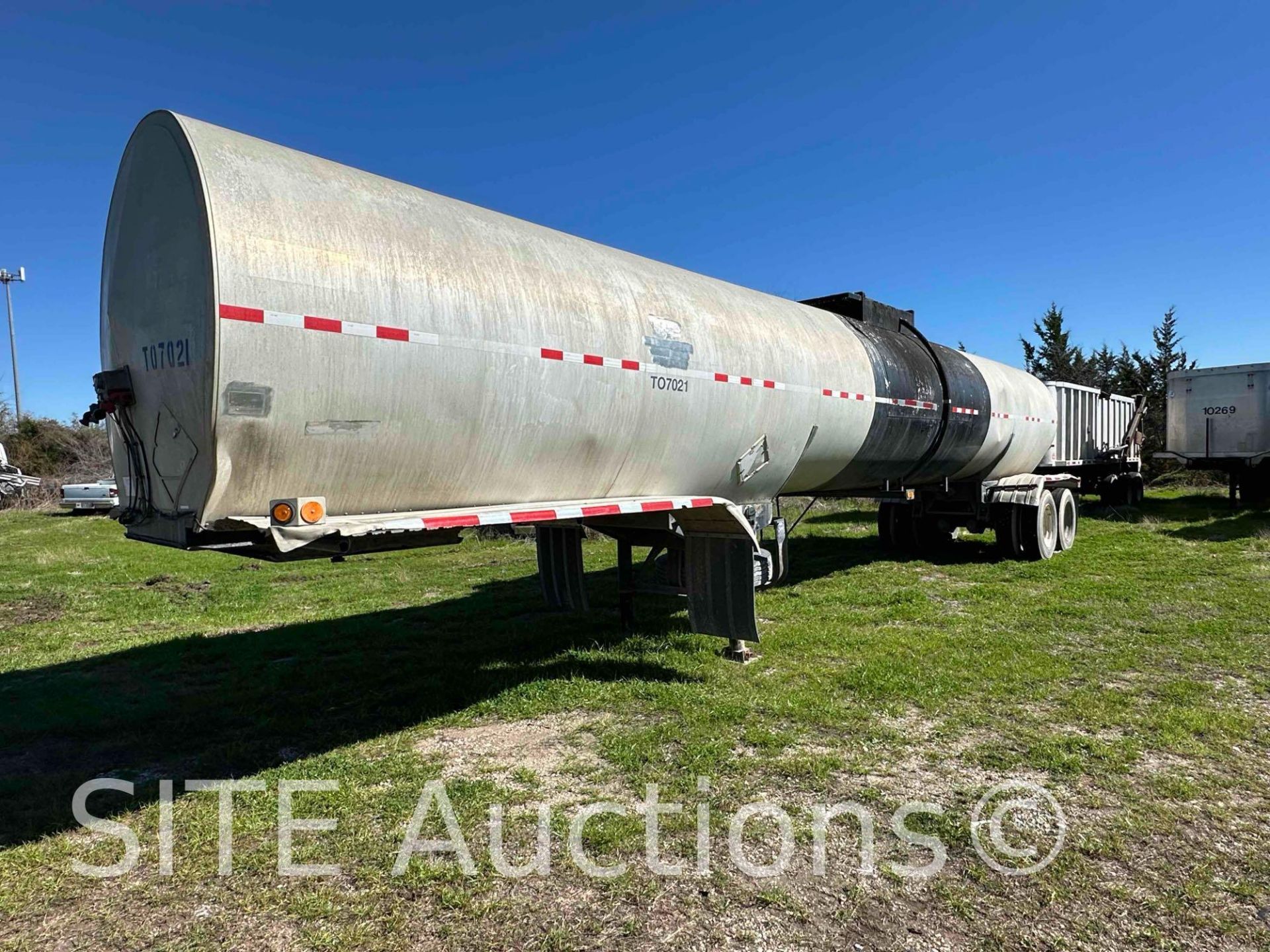 1996 Bar-Bel T/A Tank Trailer