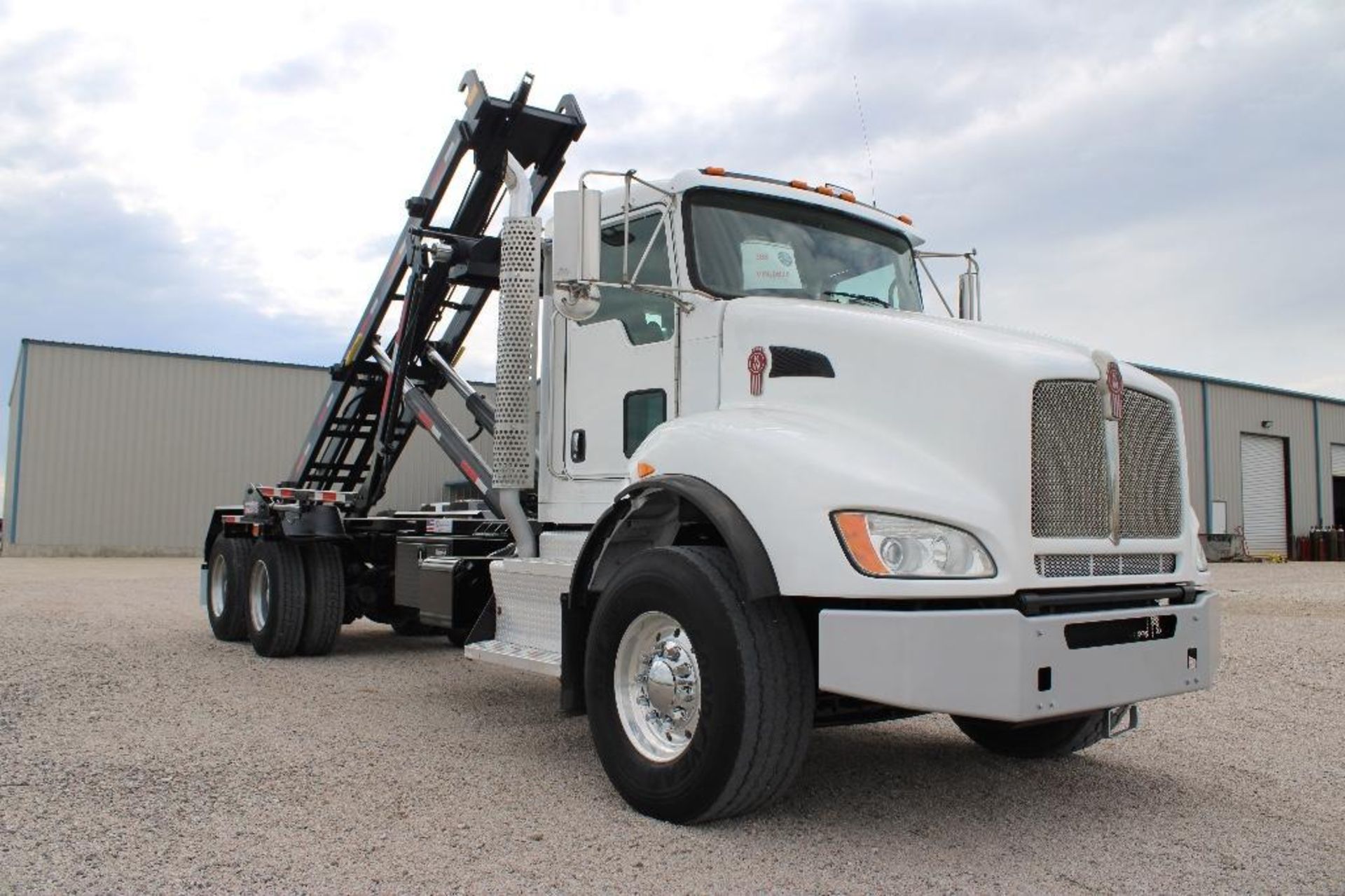 2014 Kenworth T440 T/A Roll Off Truck - Image 4 of 62
