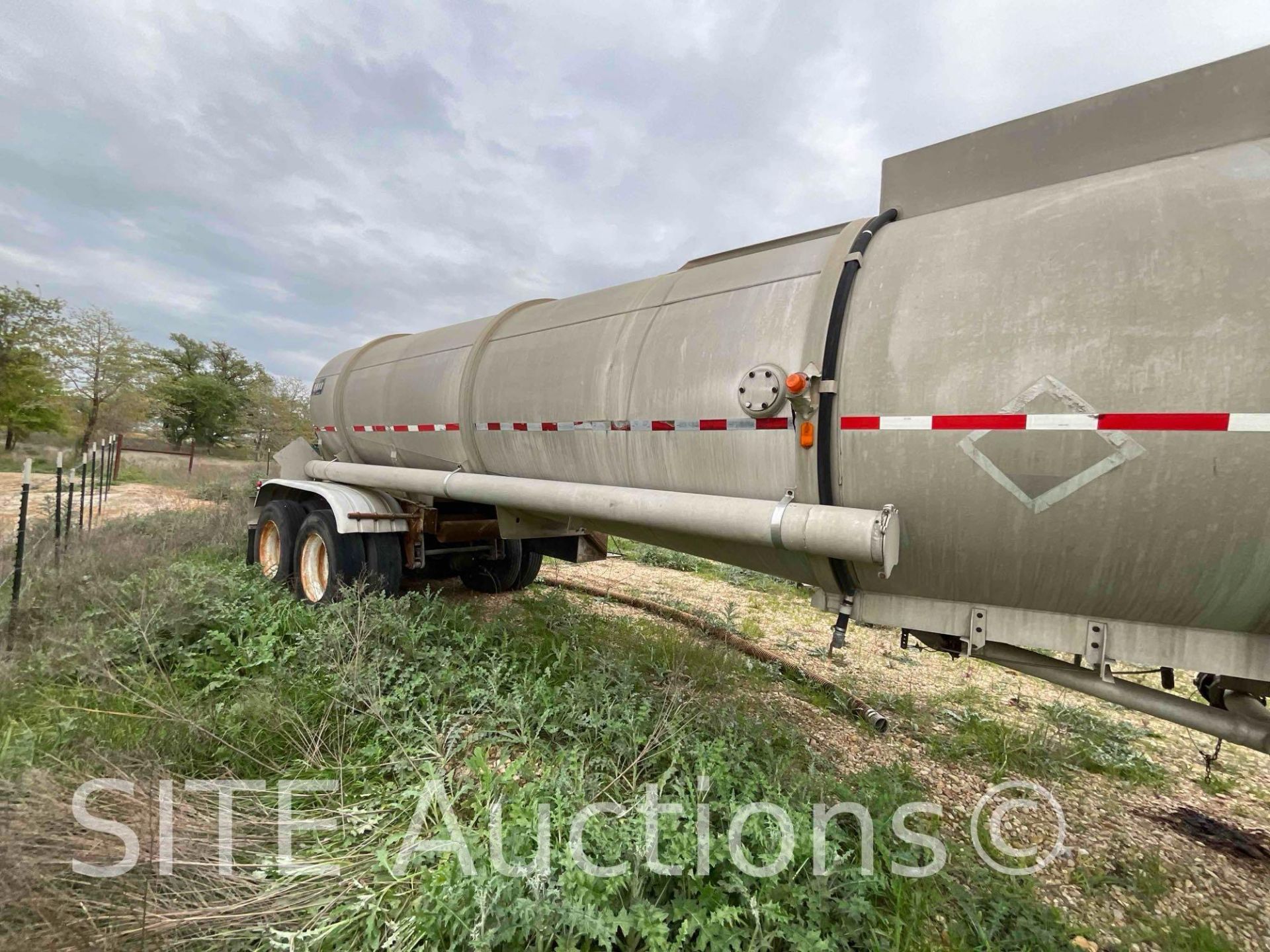 1991 T/A Tank Trailer - Image 4 of 25