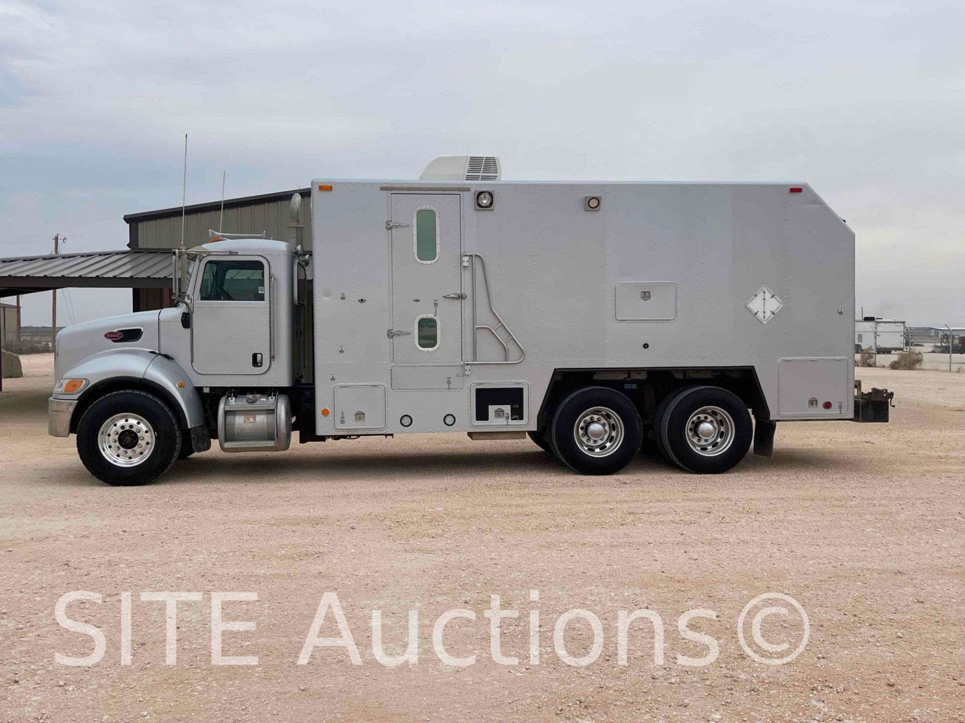 2007 Peterbilt 340 T/A Wireline Truck - Image 3 of 14