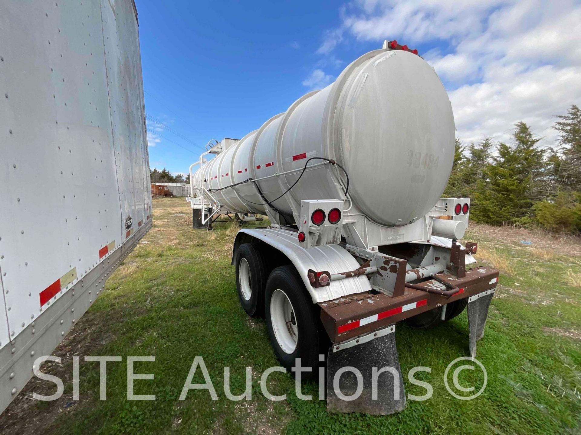 T/A Tank Trailer - Image 2 of 8