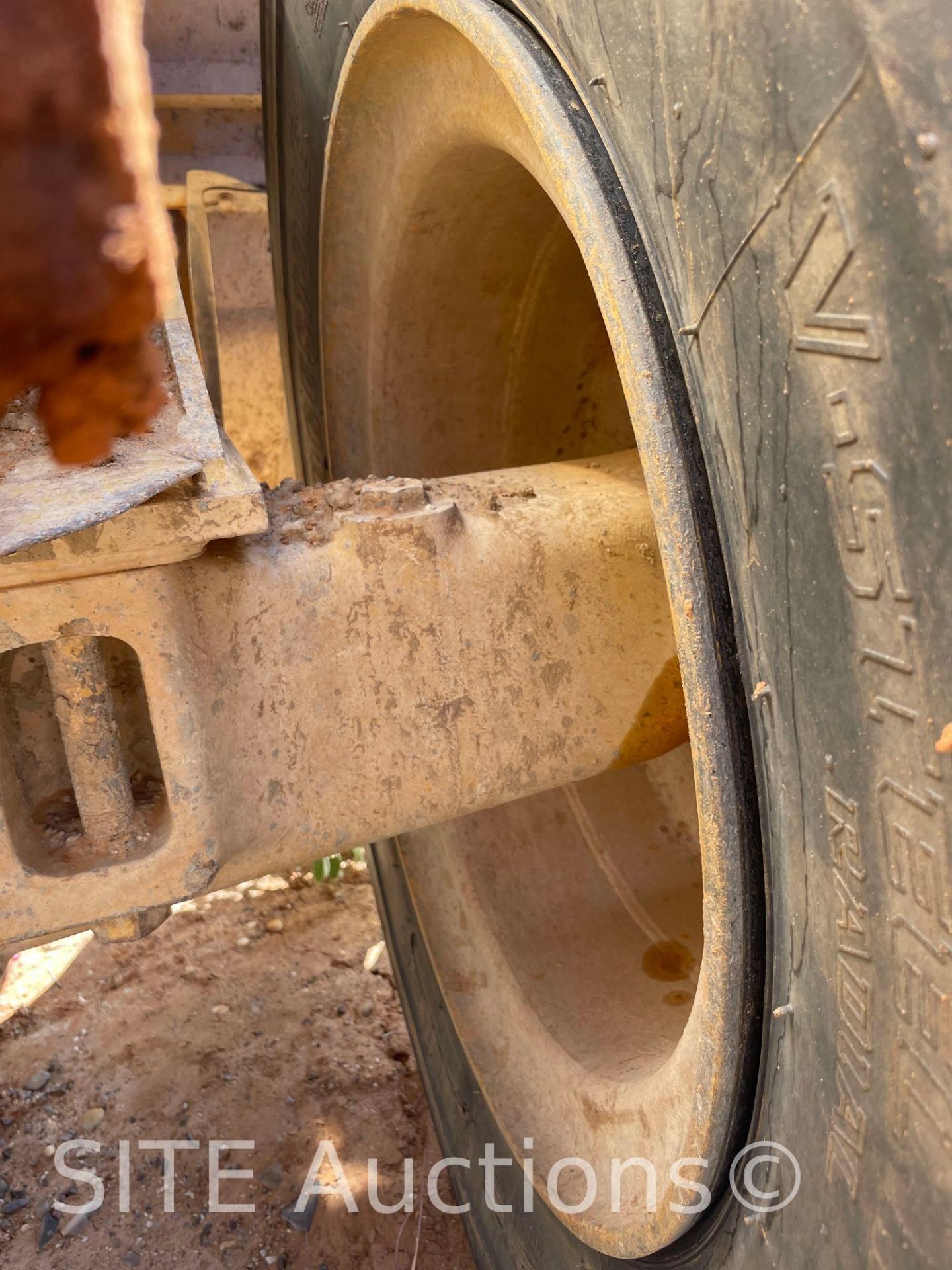 2014 Kawasaki 80Z7 Wheel Loader - Image 14 of 29