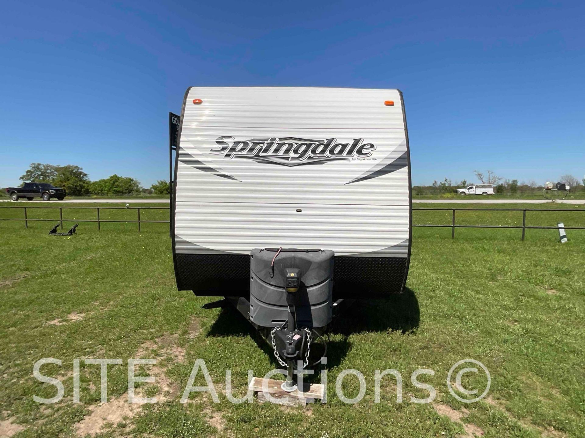 2015 Keystone Springdale T/A Travel Trailer - Image 2 of 20