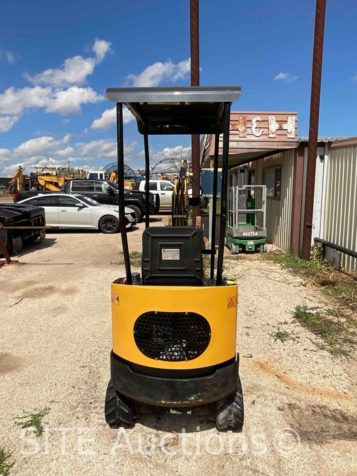 2022 Agrotk YM12 Mini Excavator - Image 6 of 18