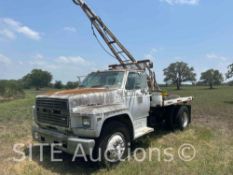 1986 Ford F700 Gin Pole Truck