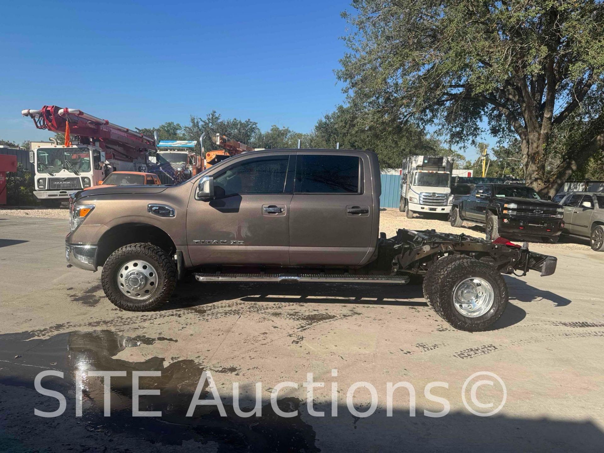 2017 Nissan Titan XD Crew Cab Dually Cab & Chassis Truck - Image 2 of 33