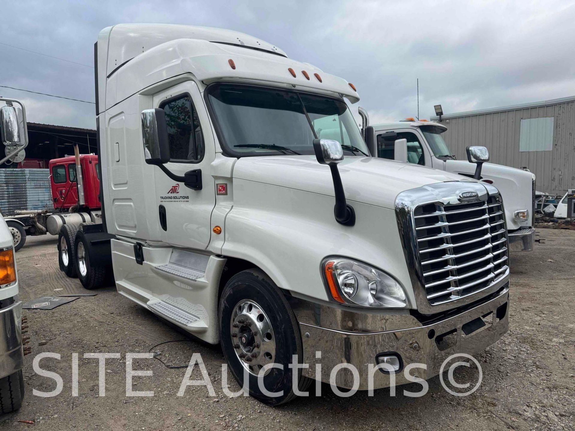 2016 Freightliner Cascadia T/A Sleeper Truck Tractor - Image 7 of 36