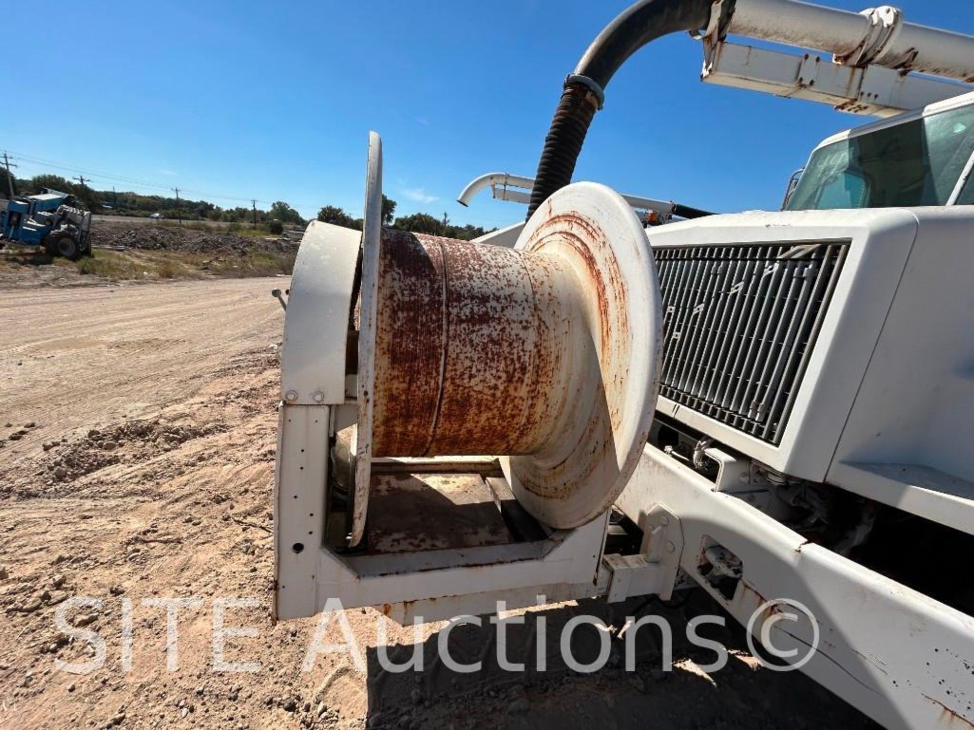 1997 Volvo WG T/A Hydrovac Truck - Image 34 of 39