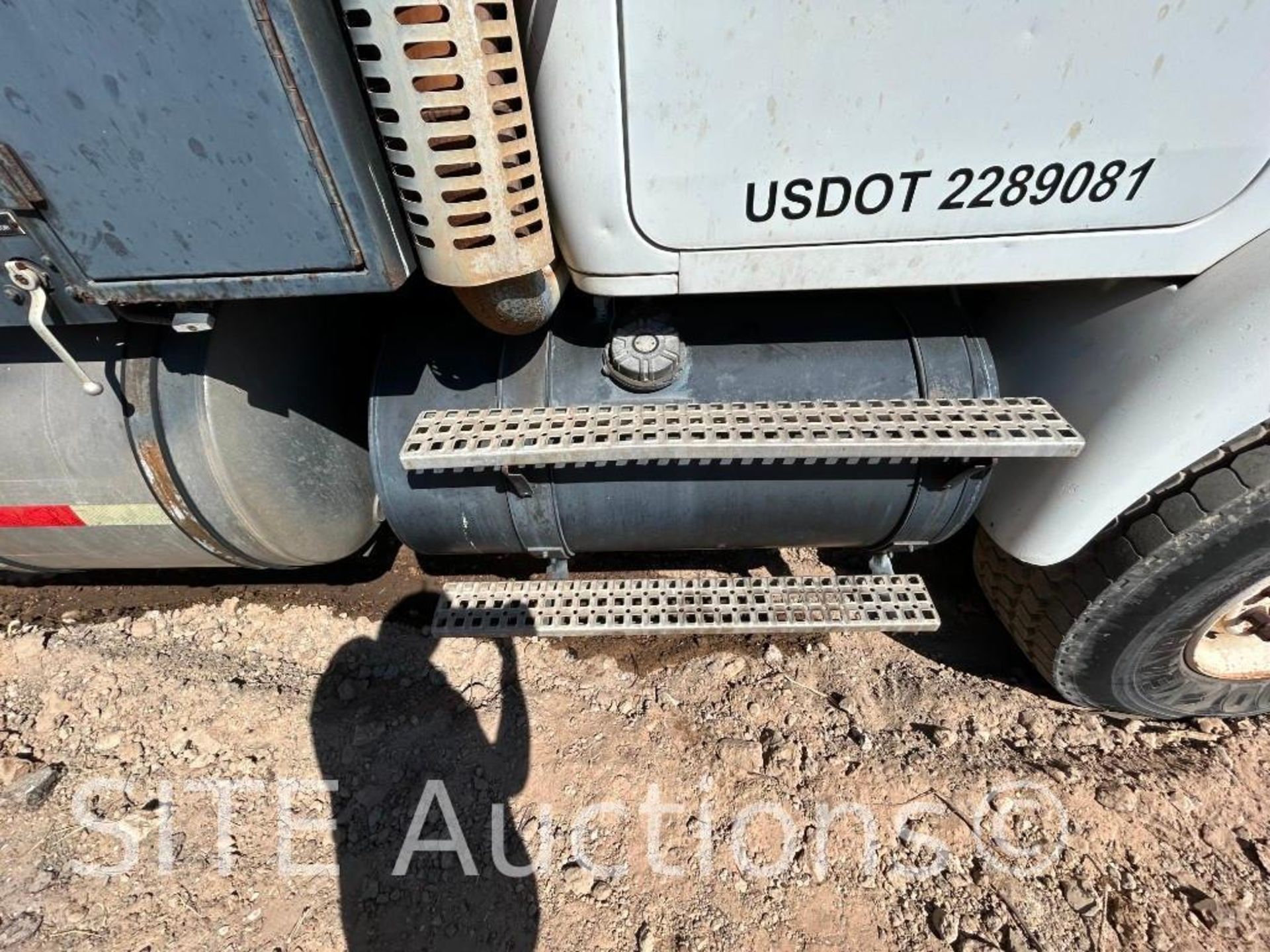 1997 Volvo WG T/A Hydrovac Truck - Image 25 of 39