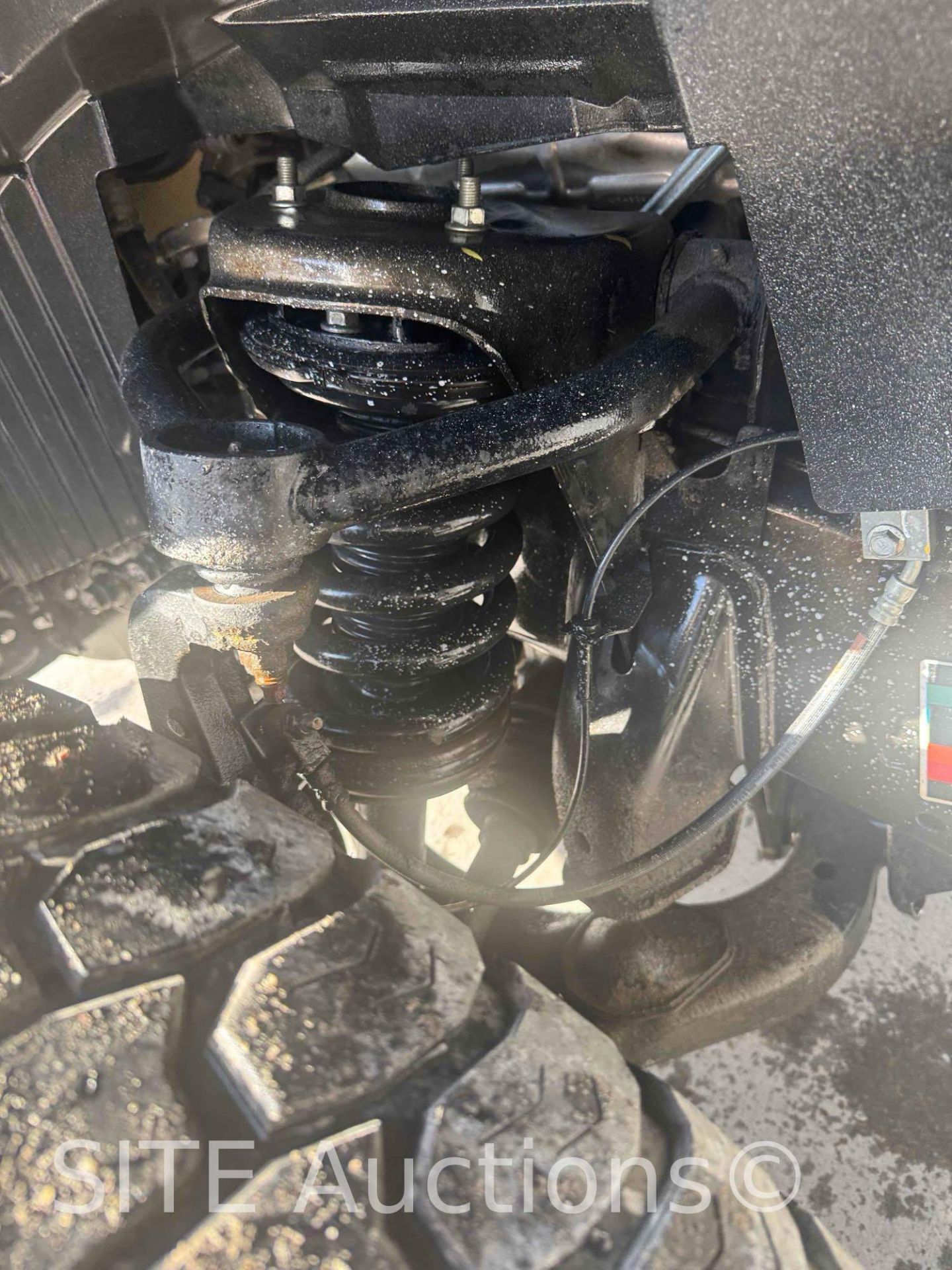 2017 Nissan Titan XD Crew Cab Dually Cab & Chassis Truck - Image 3 of 33