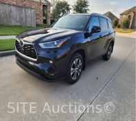 2022 Toyota Highlander XLE Sport