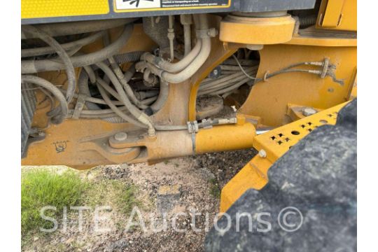 2013 John Deere 772GP Motor Grader - Image 42 of 54