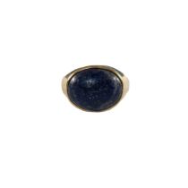 European, Circa 1960, A yellow metal and lapis lazuli dress ring