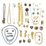 20th Century, A mixed lot of costume jewellery,