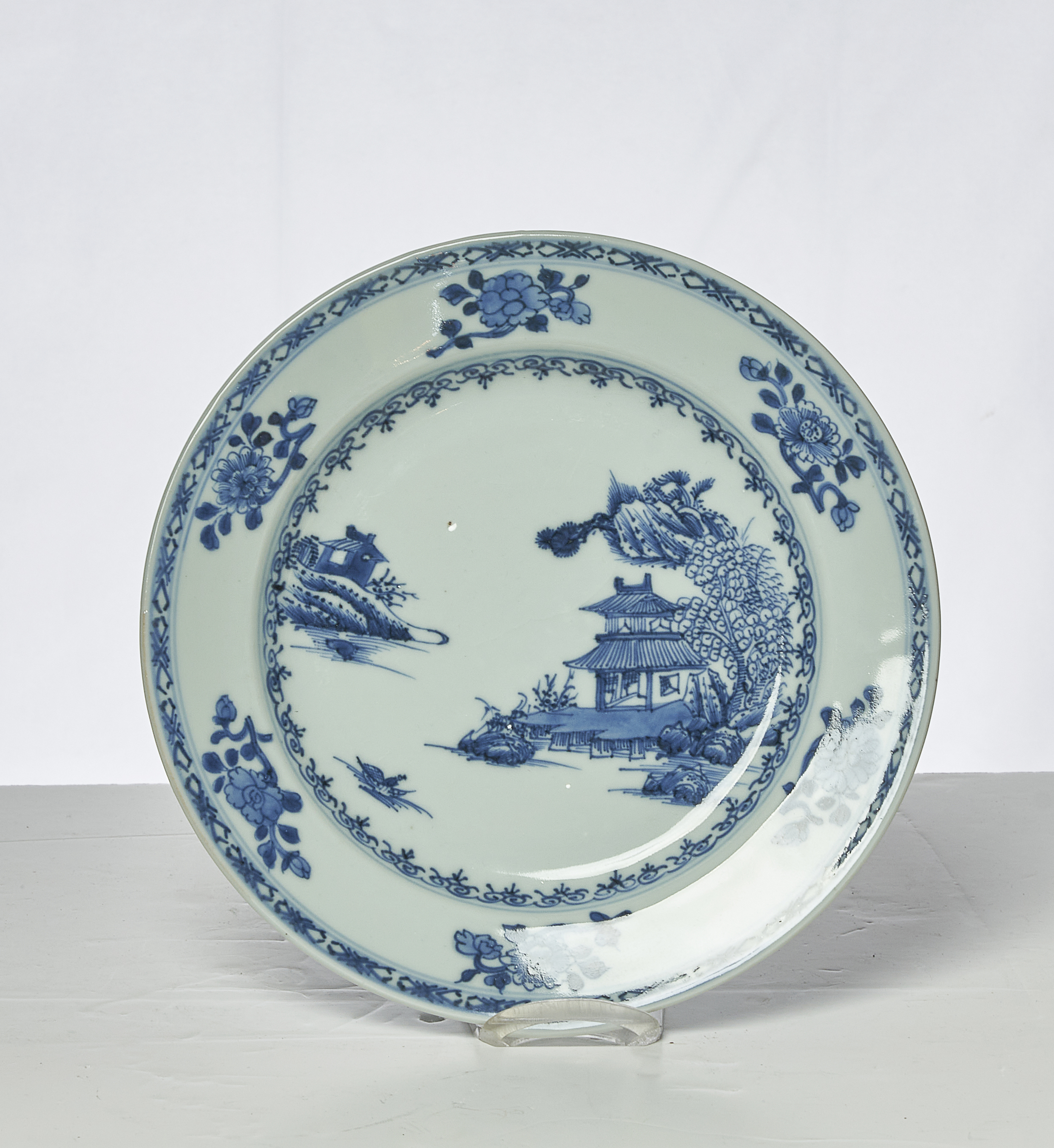 Chinese, 18th century, An assorted lot of 'Nanking Cargo' porcelain - Bild 2 aus 2