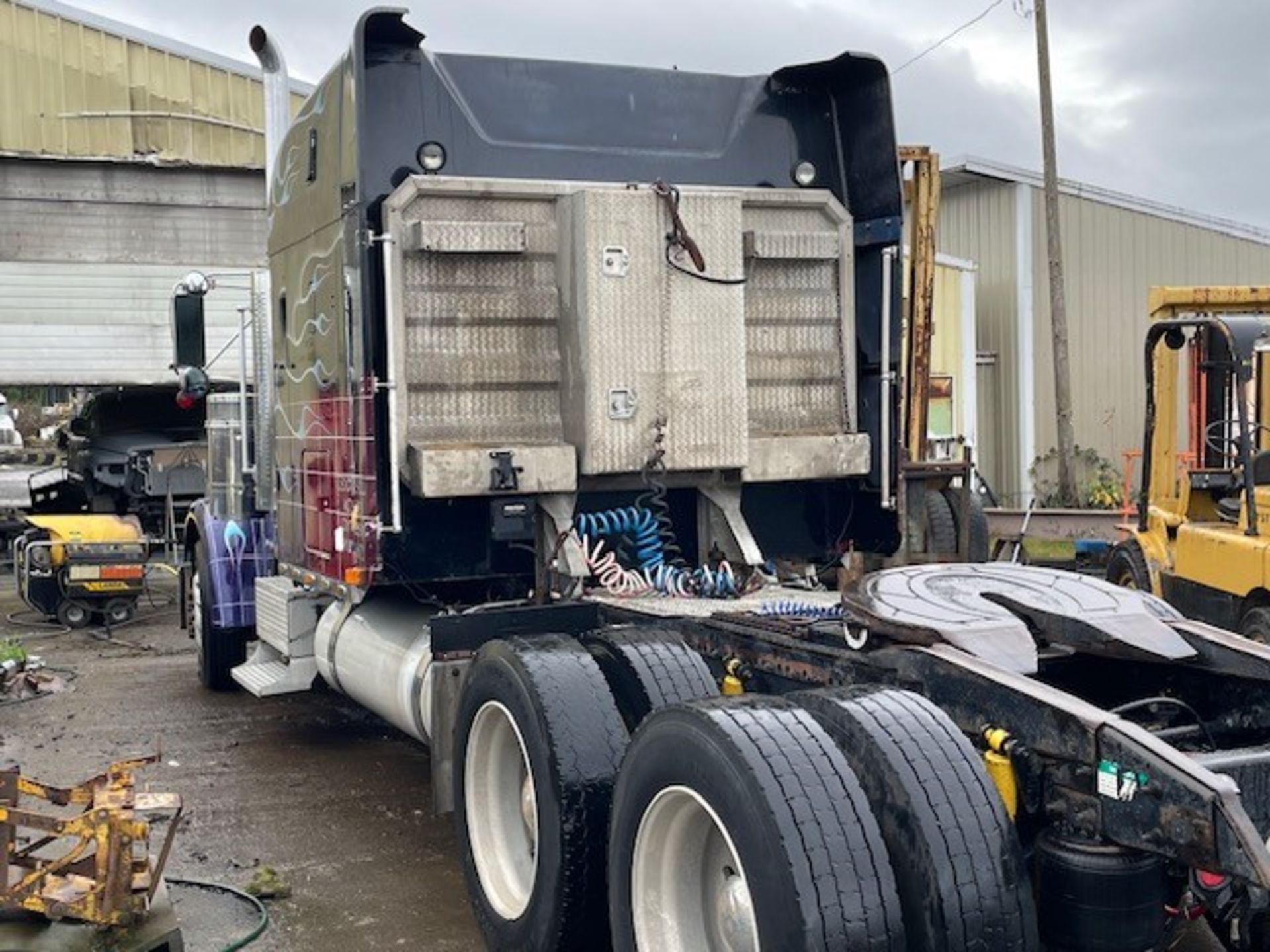 Freightliner Classic, Molalla, OR - Image 8 of 11