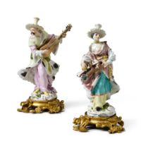 A Pair of Meissen Figures of Malabar Musicians, Circa 1750 | Ein Paar Meissen Figuren von einem Mala