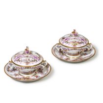 A Rare Pair of Meissen Two-Handled Ecuelles, Covers and Stands, Circa 1735 | Ein seltenes Paar Meiss