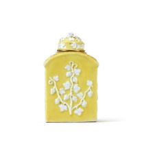 A Meissen Yellow-Ground Tea Canister and Cover, Circa 1735 | Eine Meissen Gelbfond Teedose mit Decke