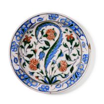 An Iznik Polychrome Pottery Dish, Turkey, Ottoman, Circa 1575 | Ein polychromer Iznik-Keramik Teller