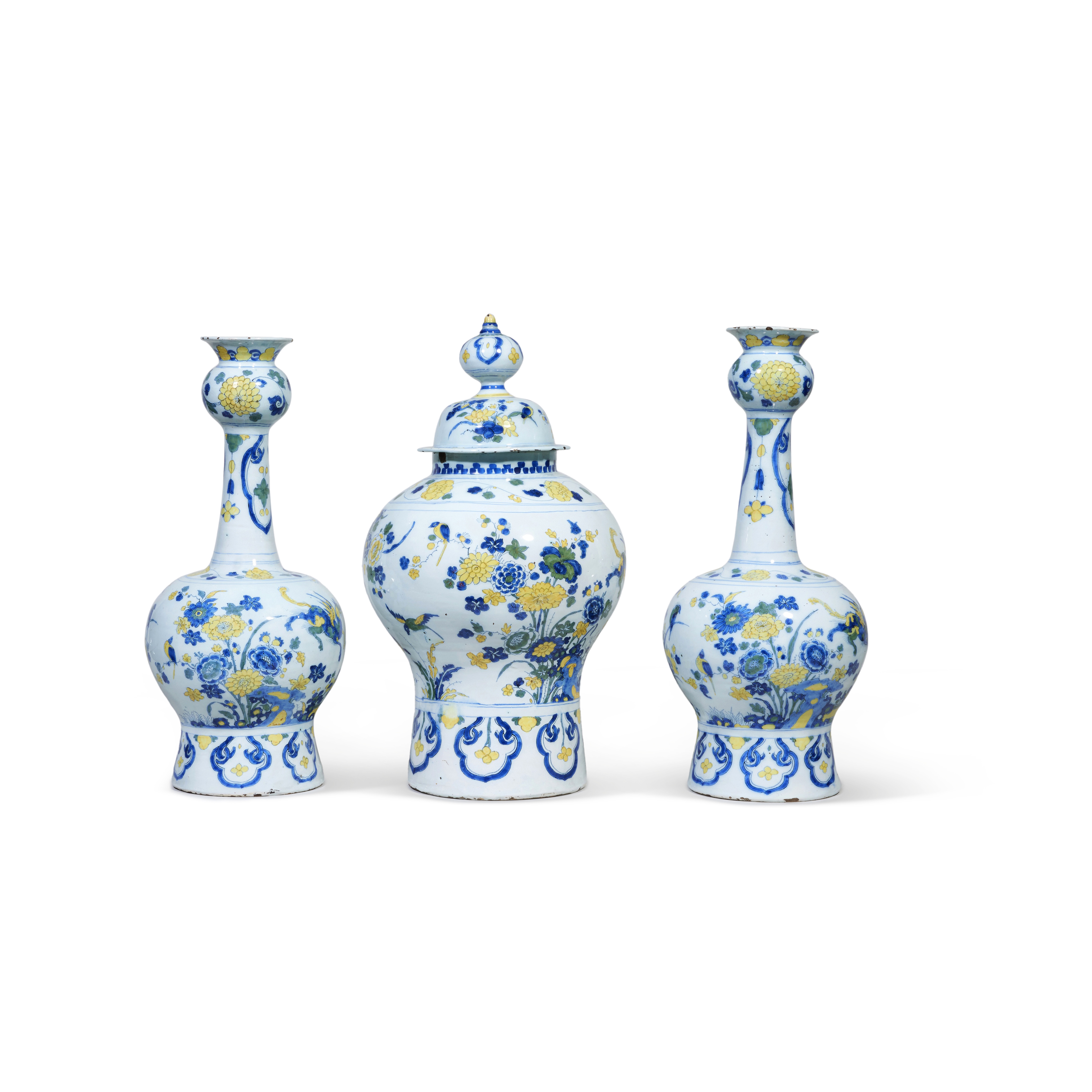 A Dutch Delft Polychrome Large Three Vase Garniture, Circa 1700 | Eine 3-teilige Delfter polychrome  - Image 4 of 4