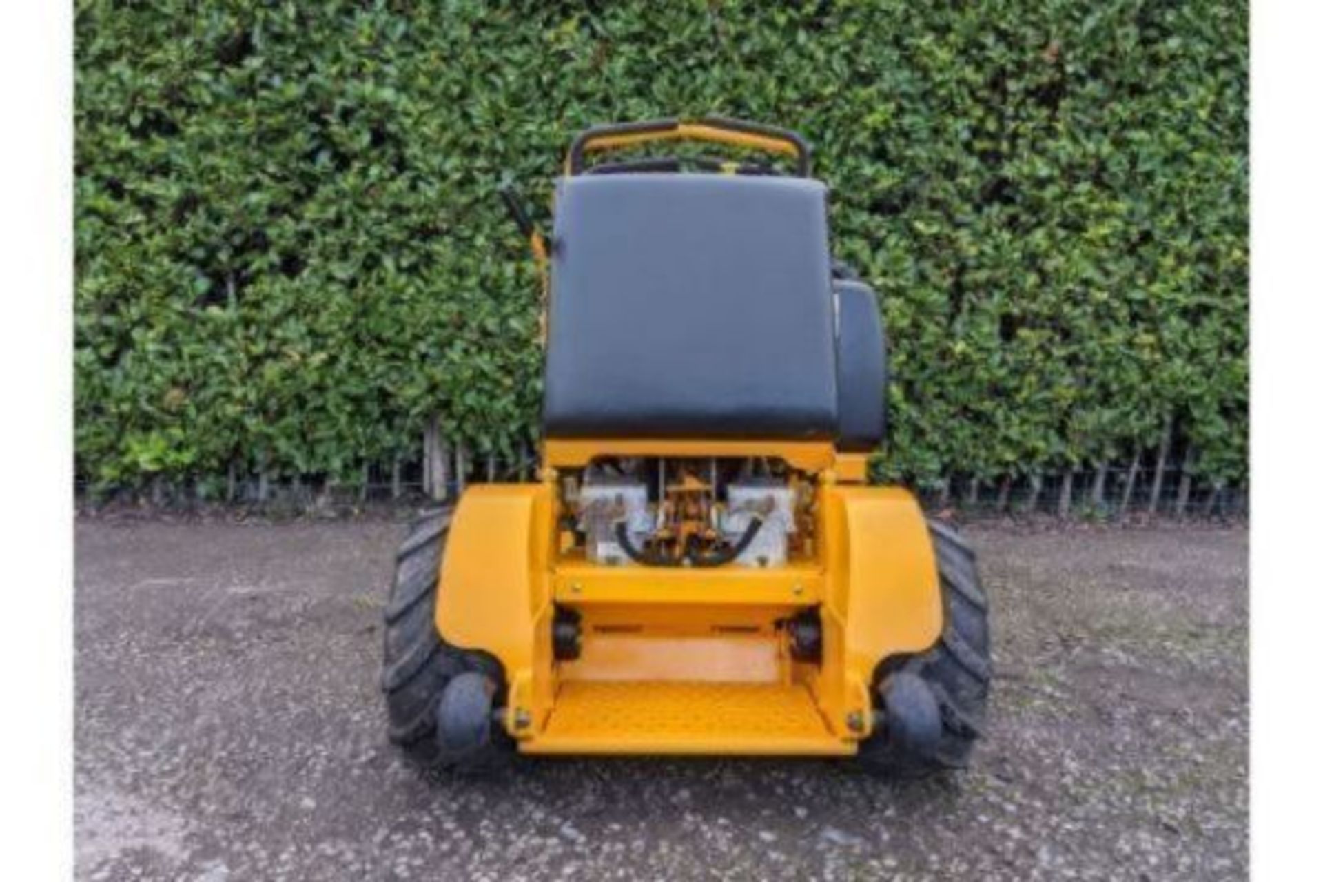2011 Wright Stander 32" Commercial Zero Turn Stand On Rotary Mower - Image 6 of 7