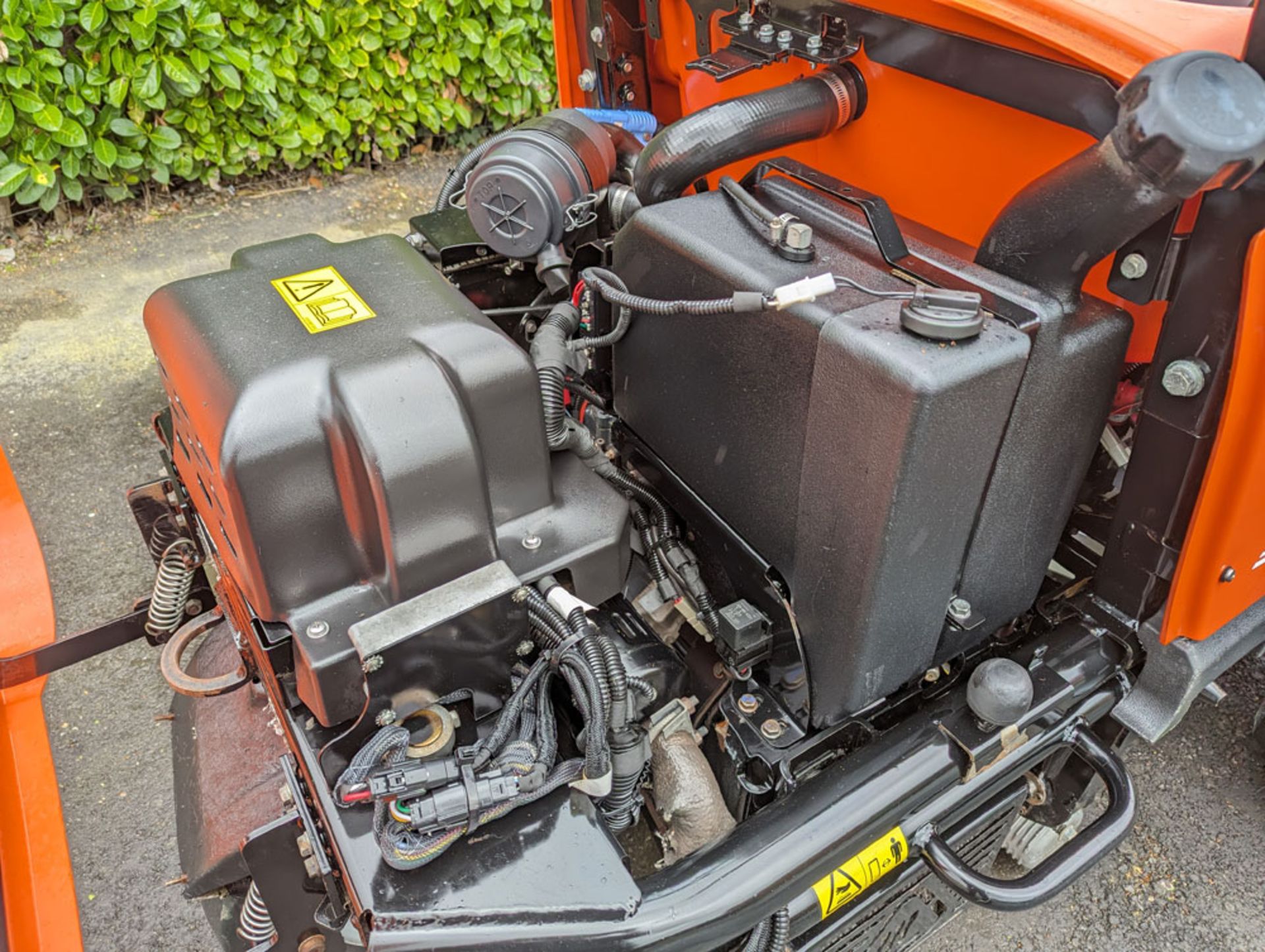 Jacobsen Eclipse 322 Hybrid 2WD Mower. - Image 4 of 10