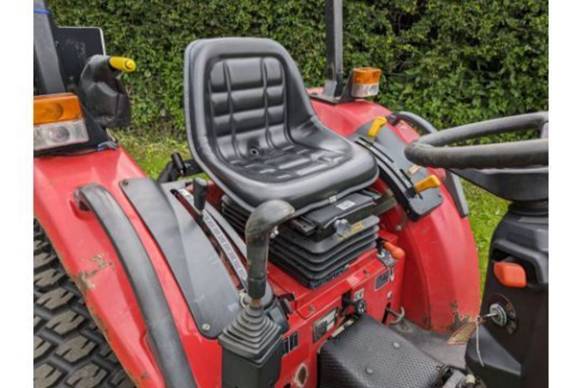 2013 Shibaura ST333 Compact Tractor With Lewis 25QH Loader Attachment 1848 Hours - Image 11 of 11