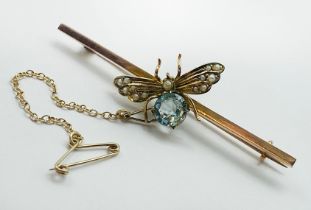 9CT GOLD AQUAMARINE & SEED PEARL BEE DESIGN BROOCH