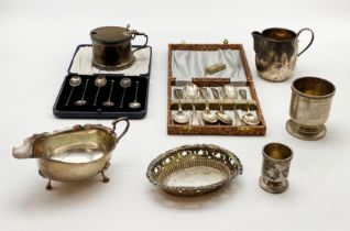 SIX HALLMARKED SILVER ITEMS