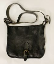 BLACK MULBERRY MESSENGER BAG IN LEATHER