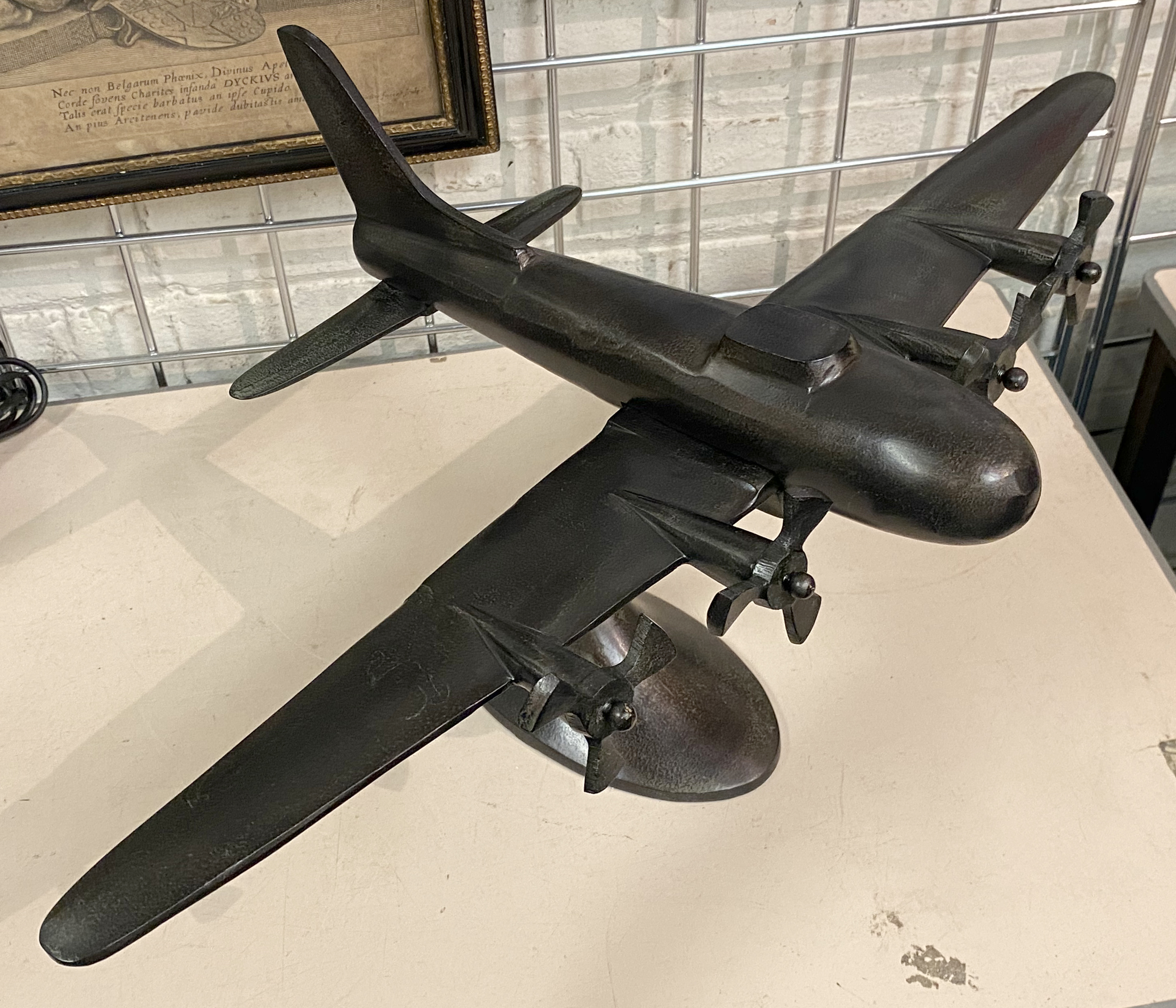 AREOPLANE ON STAND