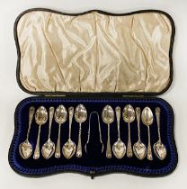 H/M SILVER BOXED SPOON & TONG SET IN ORIGINAL BOX - 5 OZS APPROX