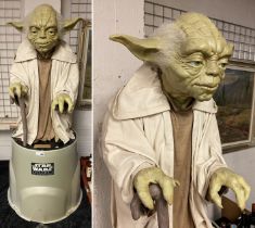 YODA STAR WARS EPISODE 1 - THE PHANTOM MEANCE - LIFE SIZED FIGURE - 138CMS (H) INC BASE