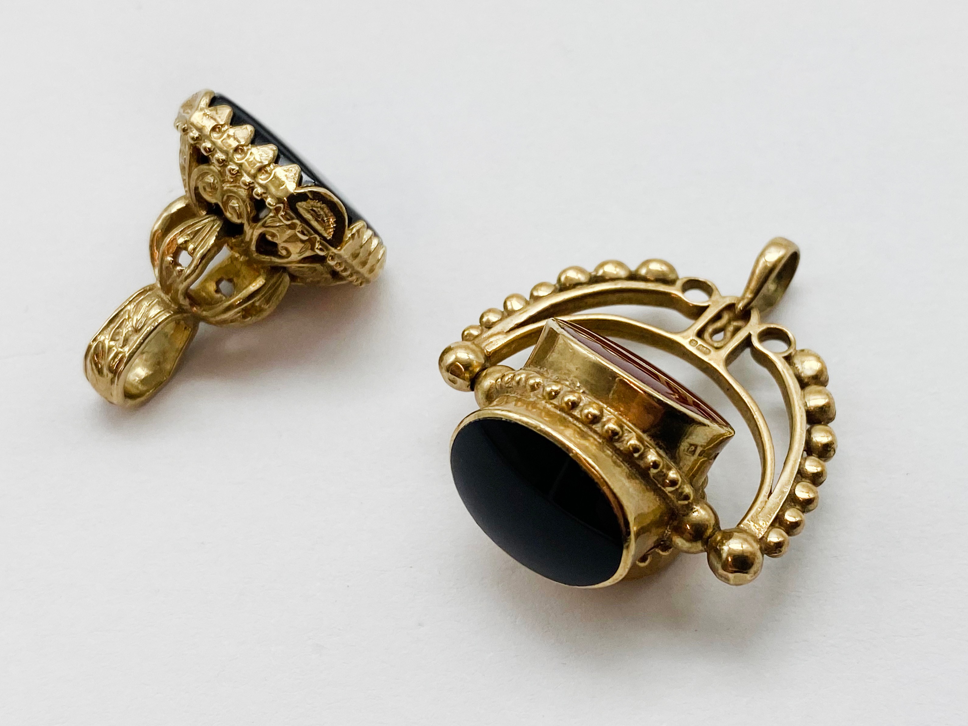 TWO 9CT GOLD FOB SEALS WITH GEMSTONES - Image 3 of 3