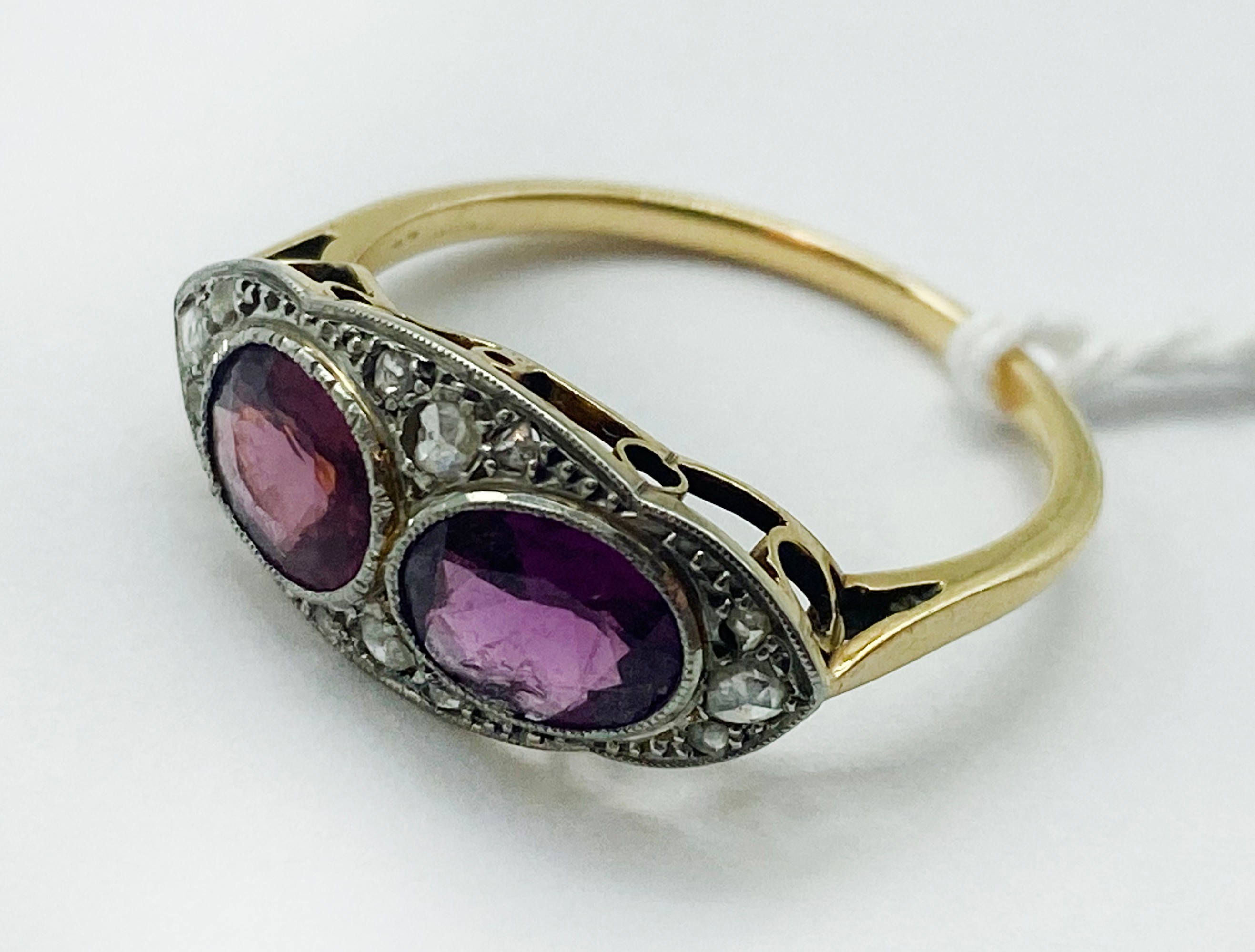 14CT GOLD RUBY & DIAMOND RING