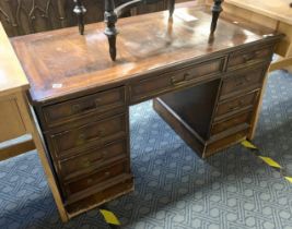 PEDESTAL DESK