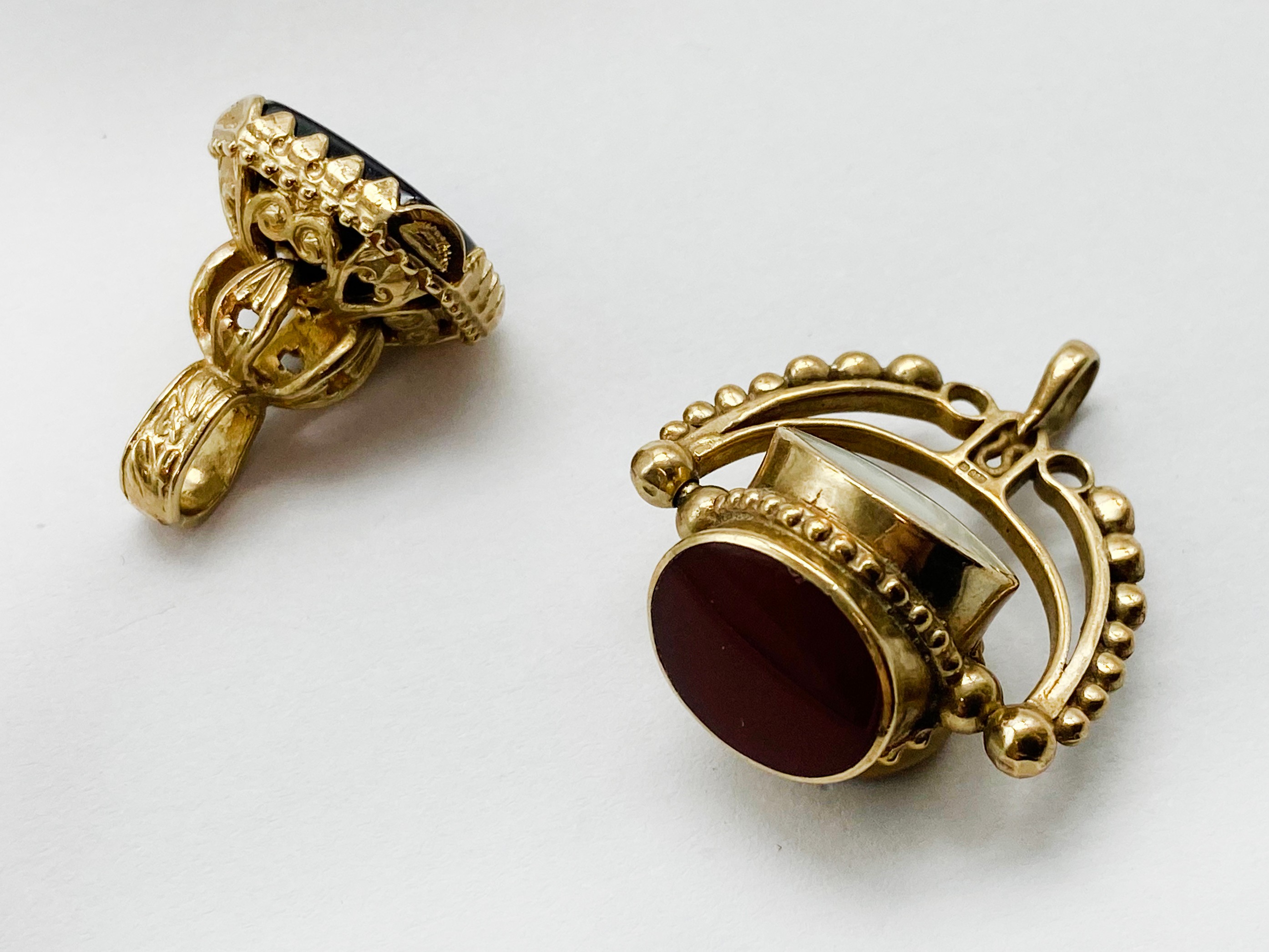 TWO 9CT GOLD FOB SEALS WITH GEMSTONES - Image 2 of 3
