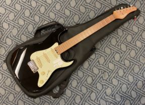 SHELTER SIGNATURE NICK JOHNSTON ELECTRIC SUPER STRAT GUITAR PLAYED BY ARTHUR KING WITH SOFT GIG