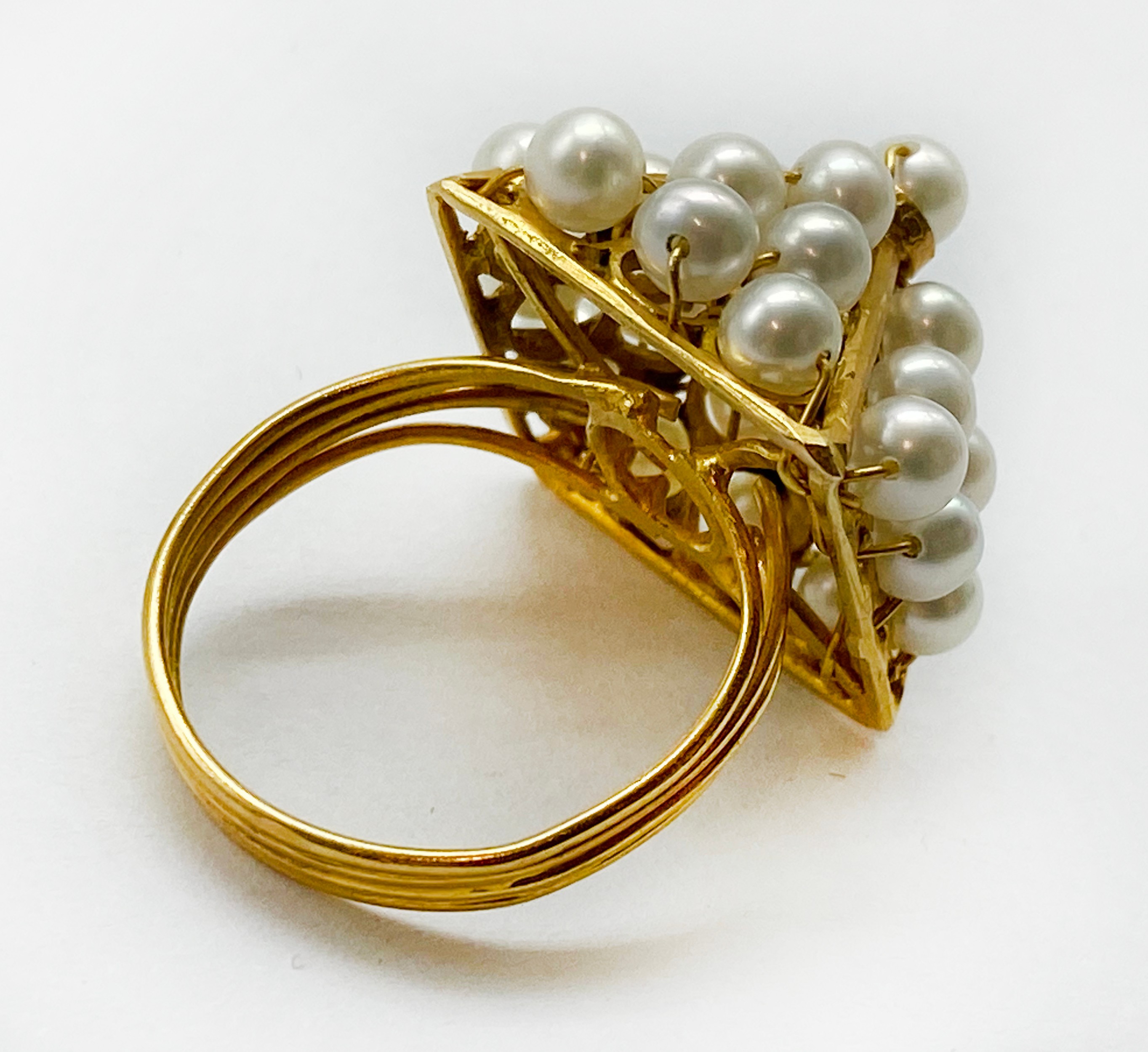 GOLD AND PEARL PYRAMID RING - Image 2 of 2