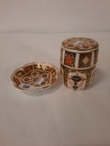 TWO ITEMS OF CROWN DERBY