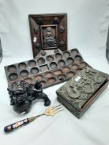 COLLECTION OF ETHNIC & ORIENTAL ITEMS TO INCLUDE WOODEN DRAGON, THAI DIETY ETC